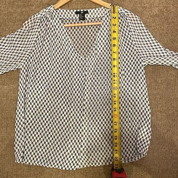 H&M Top - Picture 9 of 9